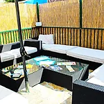 Croparadise Hostel *
