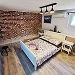 Croparadise * Split