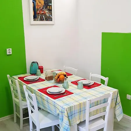 Croparadise Hostel