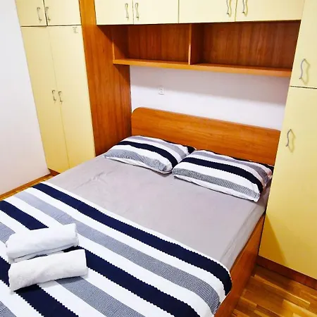Croparadise Hostel