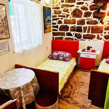 Croparadise Hostel Split