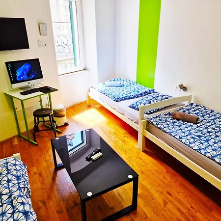 Croparadise Hostel