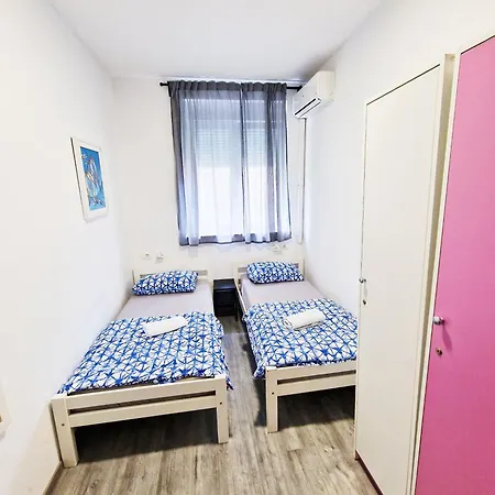 Hostel Croparadise