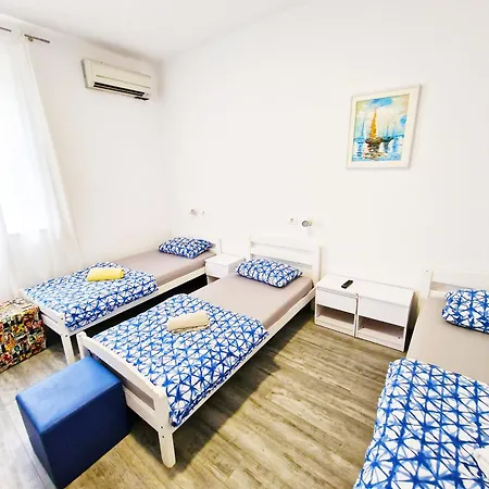 Croparadise Hostel