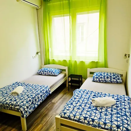 Croparadise Hostel