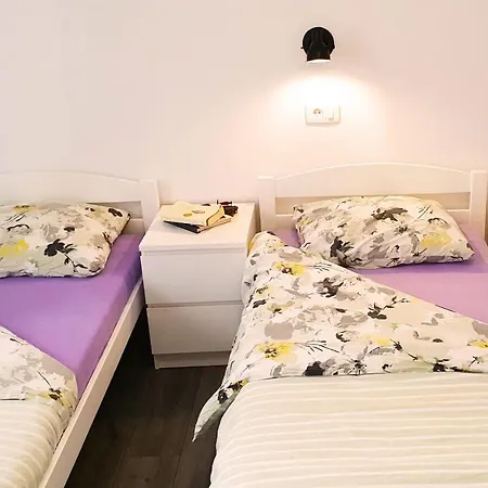 Hostel Croparadise *