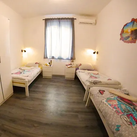 Croparadise Hostal Split