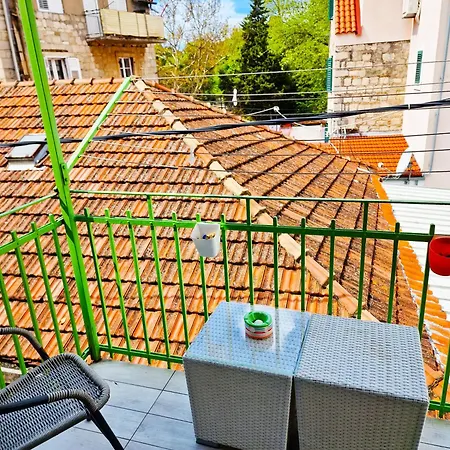 Croparadise Hostel Σπλιτ