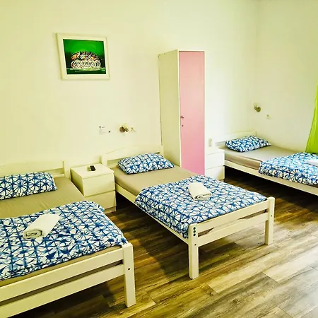 Hostel Croparadise