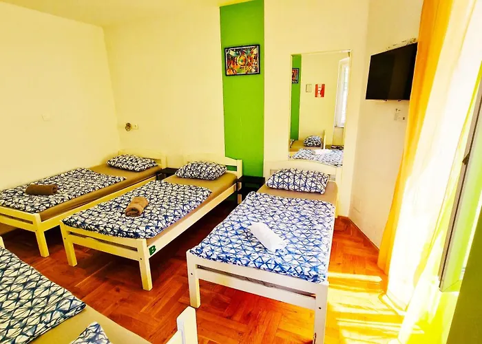 Hostel Croparadise